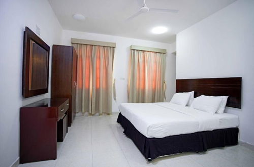 Photo 10 - Star Emirates Furnished Apartments 2