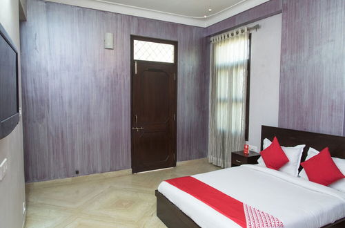 Foto 9 - OYO 12830 Home Charming 3BHK Villa Airport Road