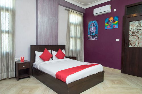 Foto 13 - OYO 12830 Home Charming 3BHK Villa Airport Road