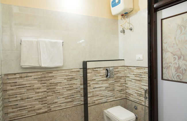 OYO 12830 Home Charming 3BHK Villa Airport Road - Foto 23