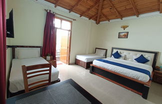 Foto 3 - Crystal LakeView Homestay