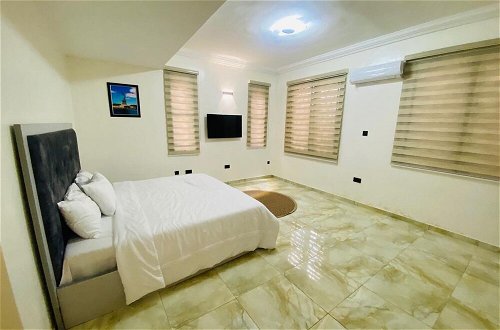 Foto 8 - Beautiful Short-let Apartment in Lekki Phase 1
