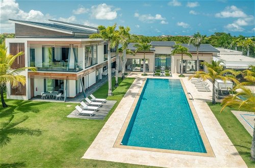 Photo 56 - Luxurious 5BR Villa w Maid Pool Jacuzzi at Capcana