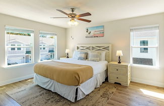 Photo 2 - Santa Rosa Hideaway by Avantstay Pet Friendly 6 Mins to Beach