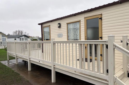 Photo 21 - 3 Bedroom Caravan in Hunstanton Free Wi-fi