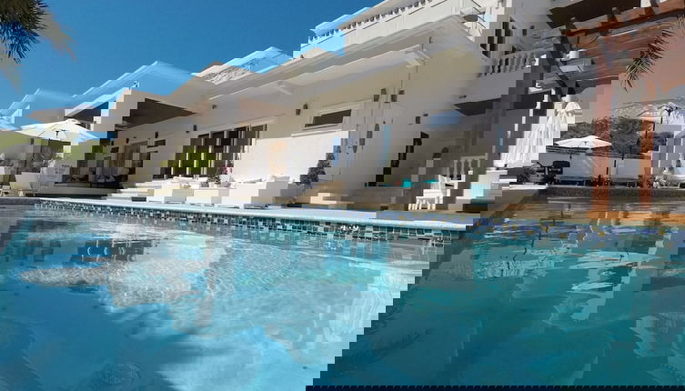 Photo 1 - The White House TCI