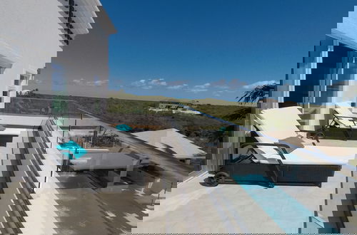 Photo 24 - The White House TCI