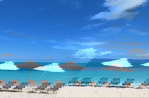 Photo 49 - The White House TCI