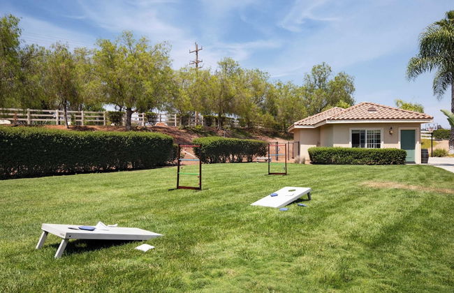 Villa Verdot by Avantstay Spectacular 6 BR Estate w/ Pool, Hot Tub, Tennis& B-ball Courts - Photo 47