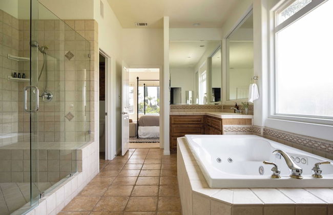 Villa Verdot by Avantstay Spectacular 6 BR Estate w/ Pool, Hot Tub, Tennis& B-ball Courts - Photo 26