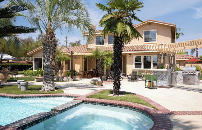 Villa Verdot by Avantstay Spectacular 6 BR Estate w/ Pool, Hot Tub, Tennis& B-ball Courts - Photo 43