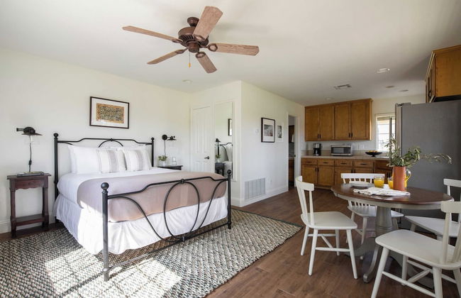 Villa Verdot by Avantstay Spectacular 6 BR Estate w/ Pool, Hot Tub, Tennis& B-ball Courts - Photo 37