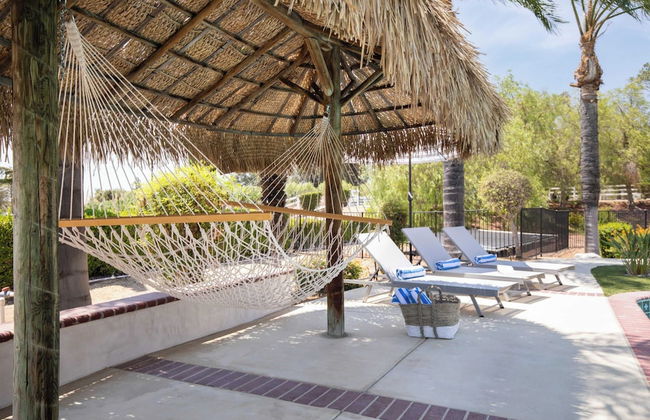 Villa Verdot by Avantstay Spectacular 6 BR Estate w/ Pool, Hot Tub, Tennis& B-ball Courts - Photo 44