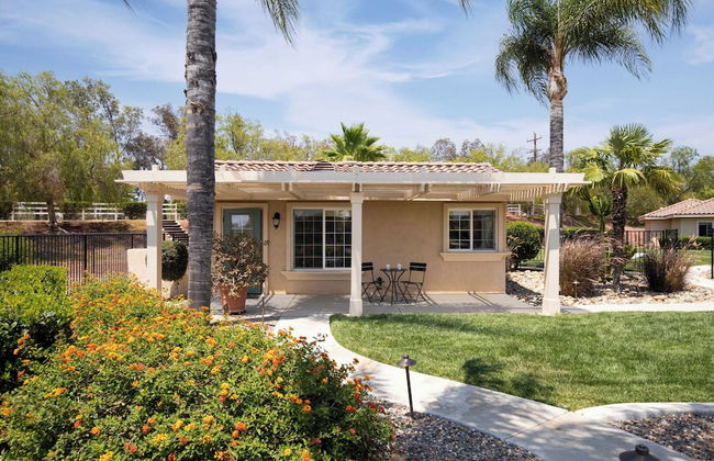 Villa Verdot by Avantstay Spectacular 6 BR Estate w/ Pool, Hot Tub, Tennis& B-ball Courts - Photo 36