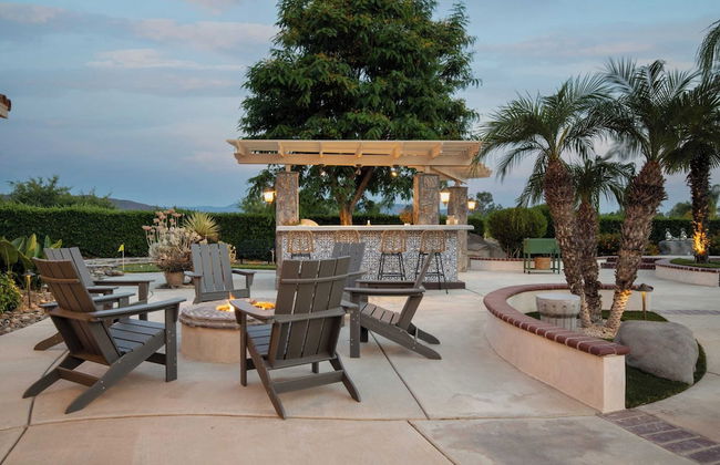 Villa Verdot by Avantstay Spectacular 6 BR Estate w/ Pool, Hot Tub, Tennis& B-ball Courts - Photo 12