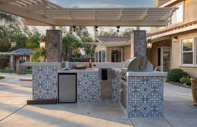 Villa Verdot by Avantstay Spectacular 6 BR Estate w/ Pool, Hot Tub, Tennis& B-ball Courts - Photo 11