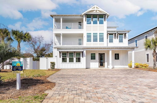 Photo 47 - Destin Oasis by Avantstay Outdoor Kitchen, Game Room & Pool