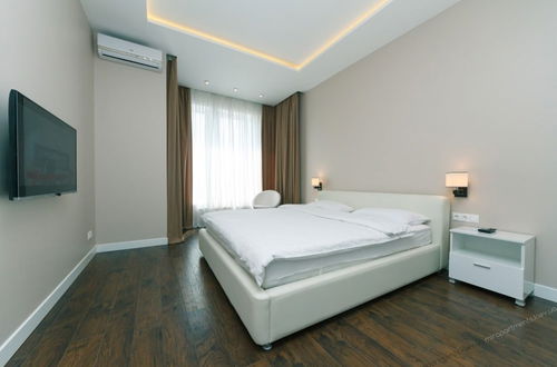 Photo 3 - VIP Apartment Company