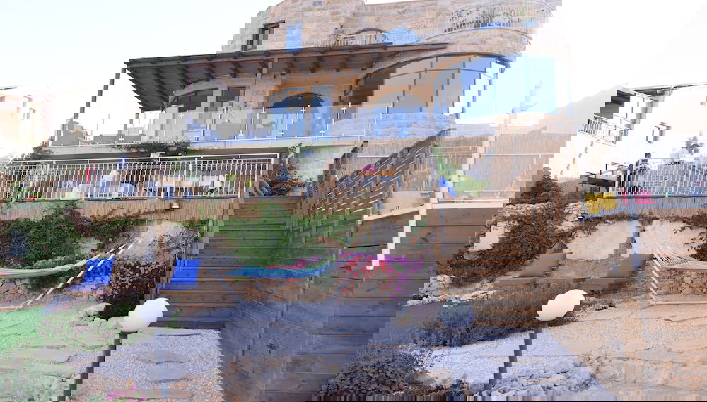 Primary image