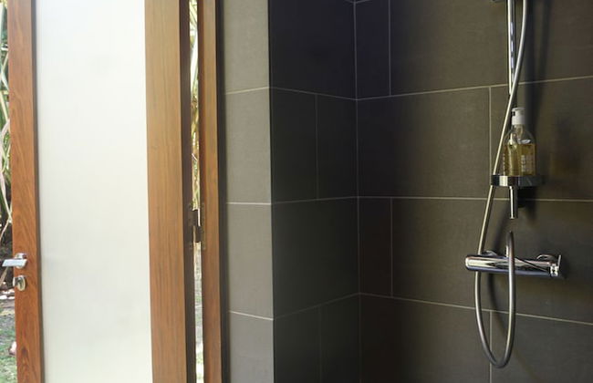 Vanuatu Uncharted Sport Fishing Lounge - Photo 18