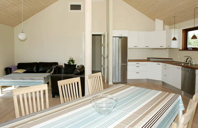 8 Person Holiday Home in Storvorde - Foto 10