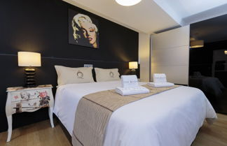 Photo 2 - The Queen Luxury Apartments - Villa Marilyn