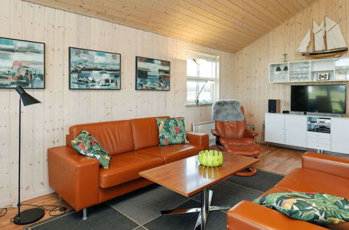 Photo 13 - 9 Person Holiday Home in Hirtshals