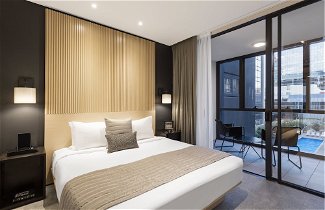 Foto 1 - SKYE Hotel Suites Parramatta