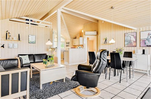 Photo 2 - 6 Person Holiday Home in Nordborg