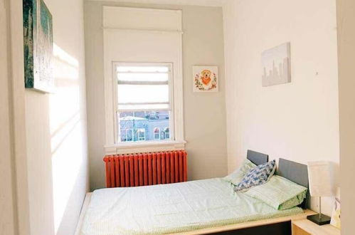 Photo 6 - 2 Bedroom Apartment near Kensington Market - Unit 10