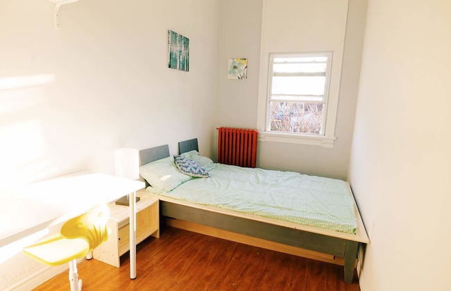 2 Bedroom Apartment near Kensington Market - Unit 10 - Photo 2