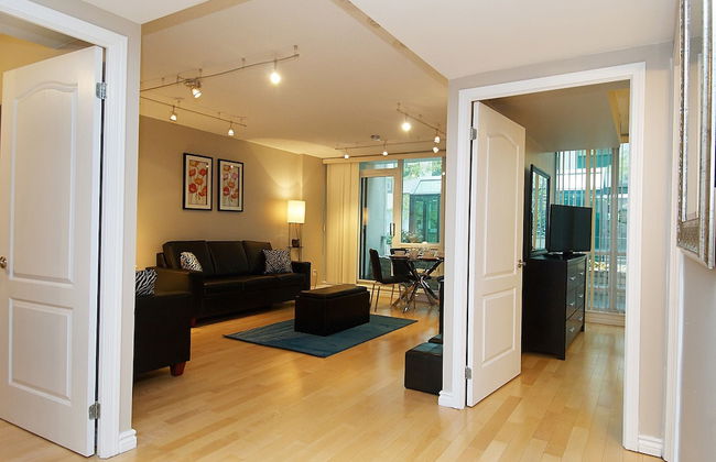 WhiteHall Suites- Yorkville - Foto 18