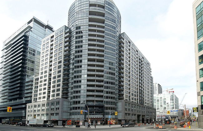 WhiteHall Suites- Yorkville - Foto 1