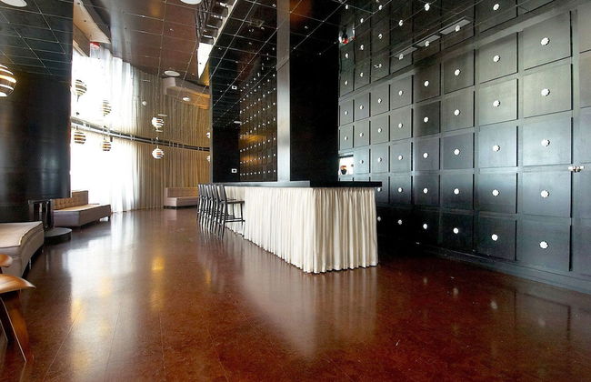 WhiteHall Suites- Yorkville - Foto 2