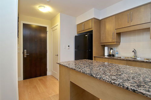 Photo 15 - WhiteHall Suites- Yorkville