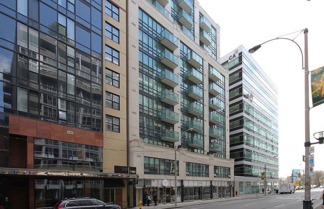 WhiteHall Suites- Yorkville - Foto 35