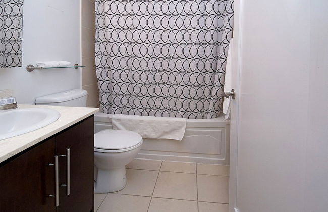 WhiteHall Suites- Yorkville - Foto 32