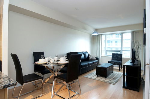 Photo 27 - WhiteHall Suites- Yorkville