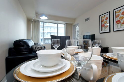 Photo 12 - WhiteHall Suites- Yorkville