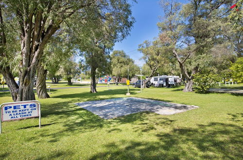 Photo 38 - Acclaim Rose Gardens Beachside Holiday Park