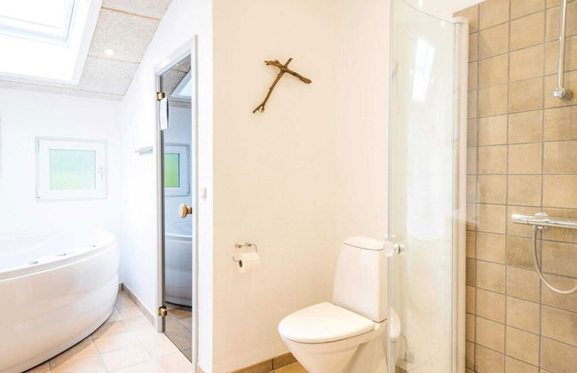 8 Person Holiday Home in Tarm - Foto 18