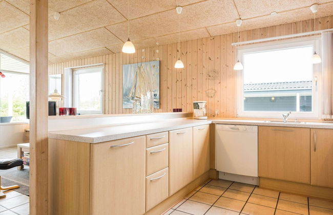 8 Person Holiday Home in Tarm - Foto 9