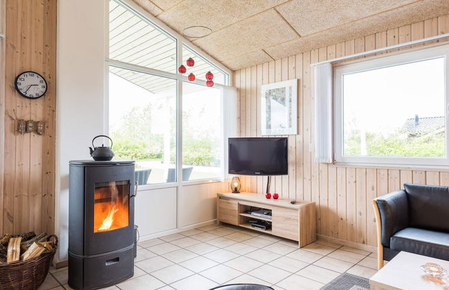8 Person Holiday Home in Tarm - Foto 16