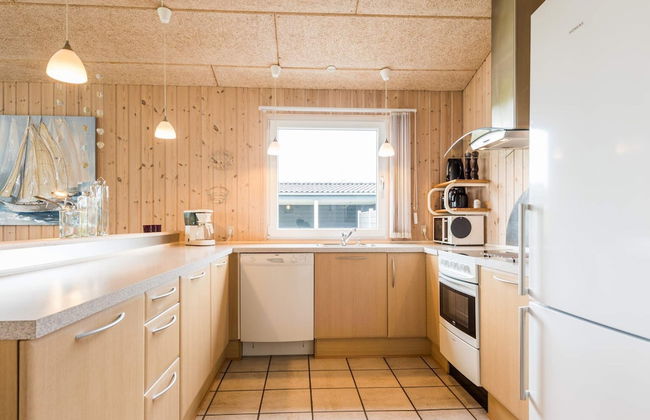 8 Person Holiday Home in Tarm - Foto 7