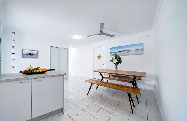 Best Location Welcoming Home - Photo 5