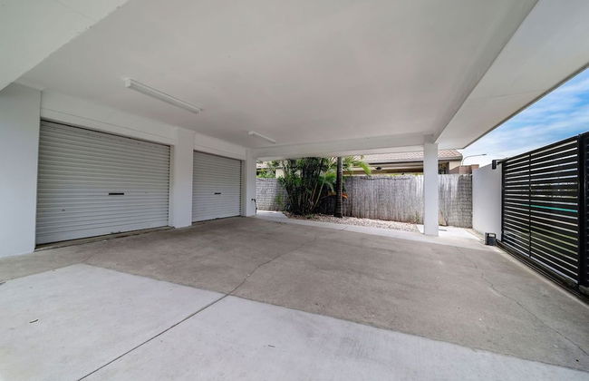 Best Location Welcoming Home - Photo 11