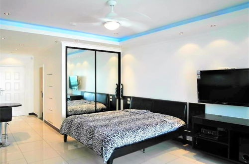 Foto 3 - View Talay 8 Large Studio Apartment With sea View Pattaya