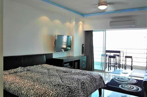 Photo 4 - View Talay 8 Large Studio Apartment With sea View Pattaya