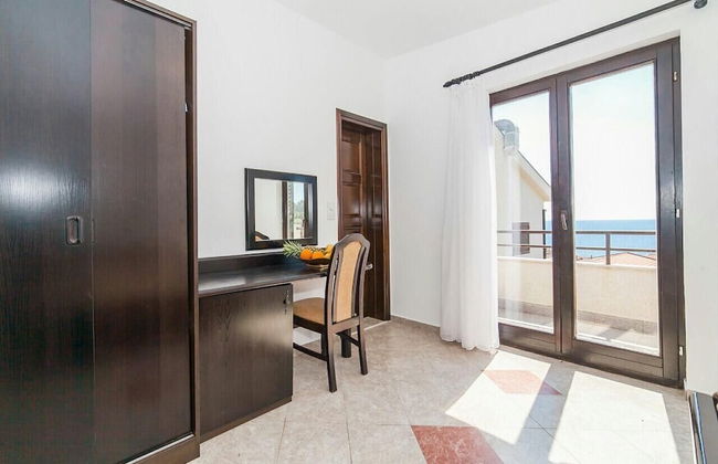 Apartments Petrovac - Photo 9