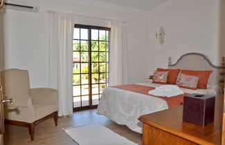 Photo 2 - Fantastic for Family Gatherings, Optional Pool Heating, Free Air Con & Wifi